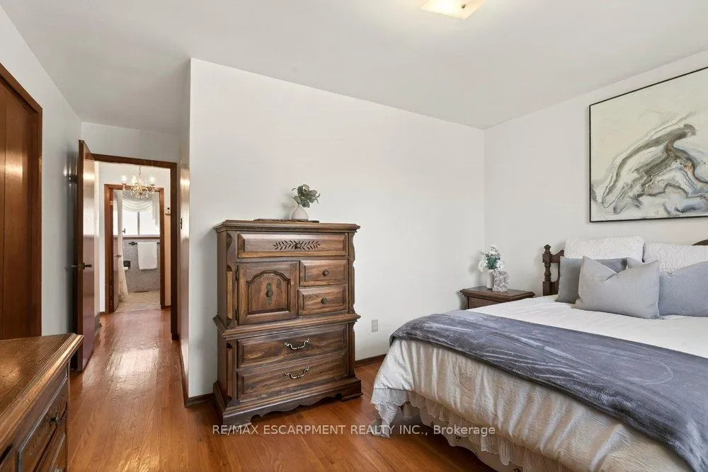 Photo 20 of 381 Red Oak Avenue, Hamilton, Stoney Creek — HOMEH