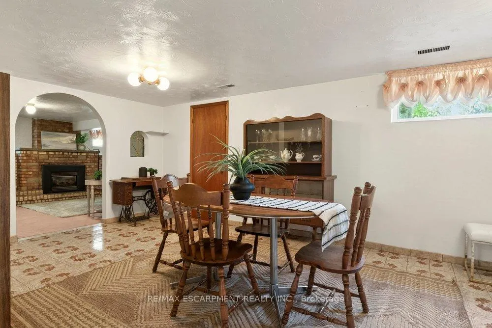 Photo 32 of 381 Red Oak Avenue, Hamilton, Stoney Creek — HOMEH