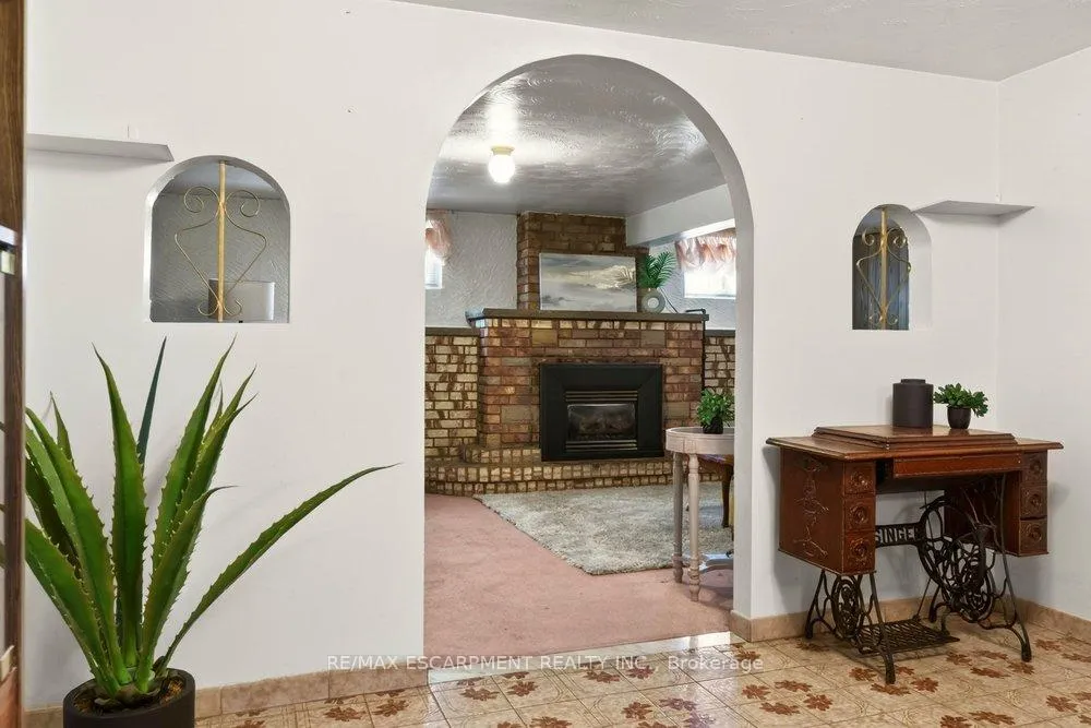 Photo 33 of 381 Red Oak Avenue, Hamilton, Stoney Creek — HOMEH