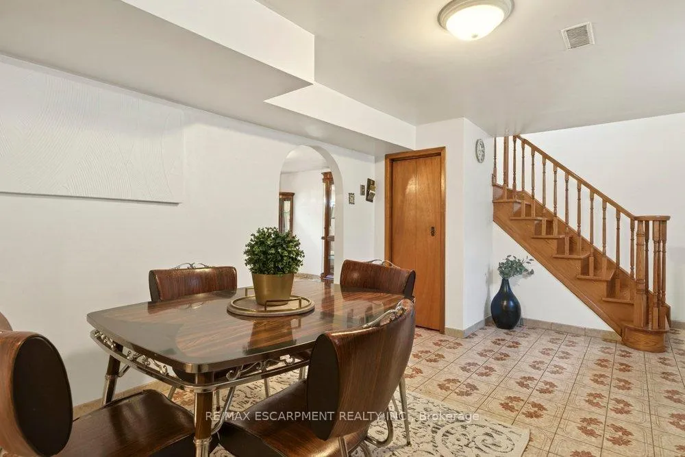 Photo 38 of 381 Red Oak Avenue, Hamilton, Stoney Creek — HOMEH