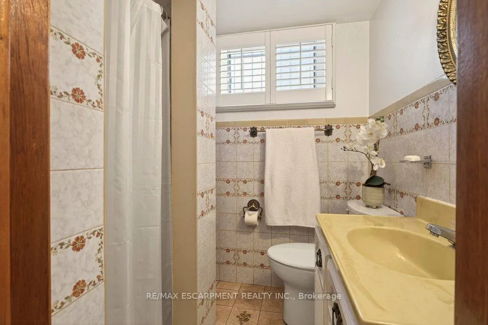 Photo 39 of 381 Red Oak Avenue, Hamilton, Stoney Creek — HOMEH