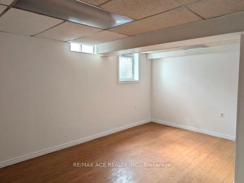 Photo 7 of Unit Bsmt, 23 Riviera Drive, Vaughan, Concord — HOMEH