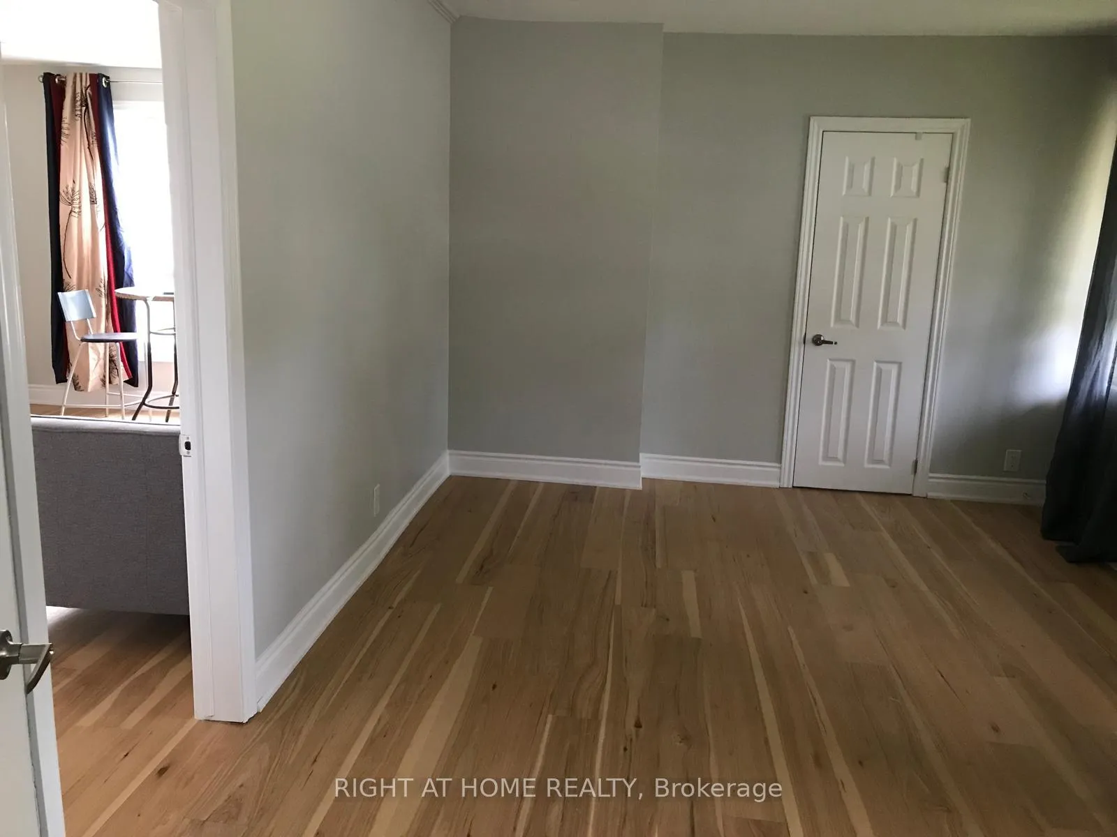 Photo 2 of Unit Upper, 33 Keele Street, St. Catharines, Burleigh Hill — HOMEH