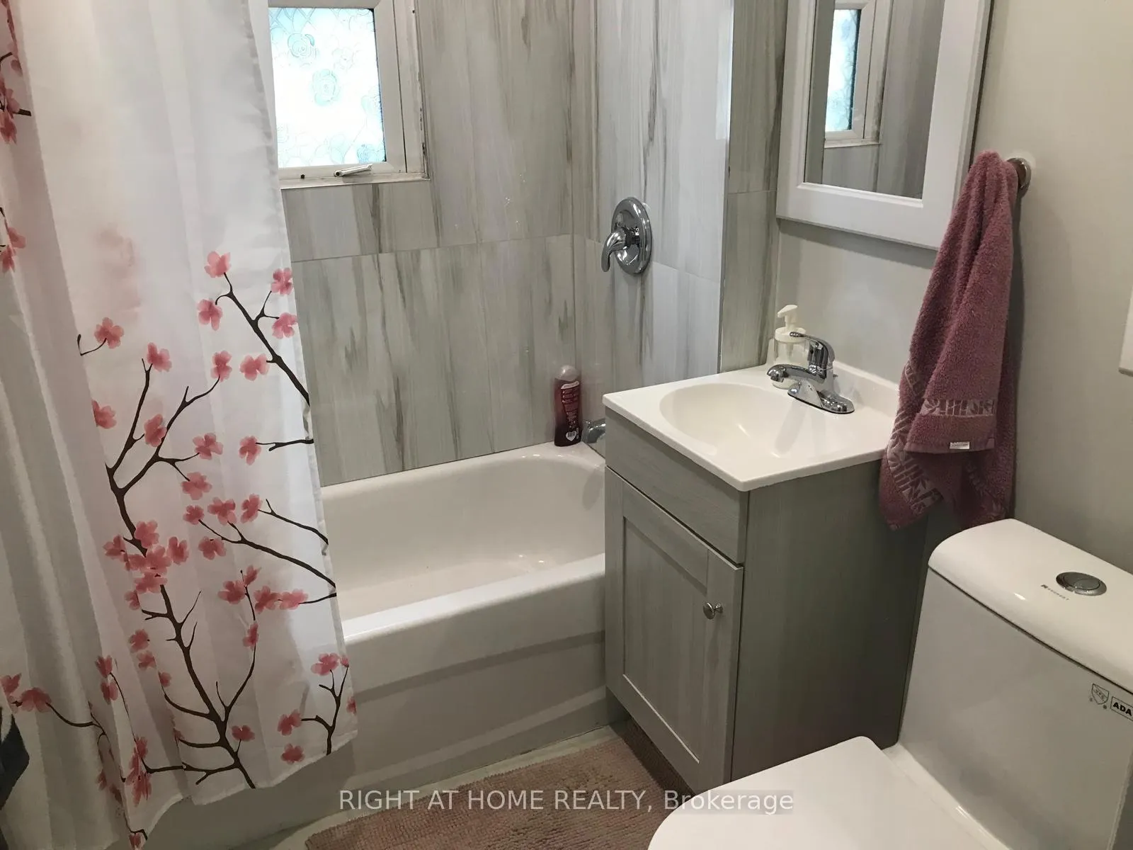 Photo 4 of Unit Upper, 33 Keele Street, St. Catharines, Burleigh Hill — HOMEH