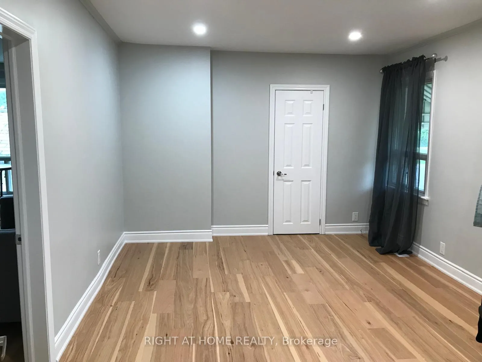 Photo 5 of Unit Upper, 33 Keele Street, St. Catharines, Burleigh Hill — HOMEH