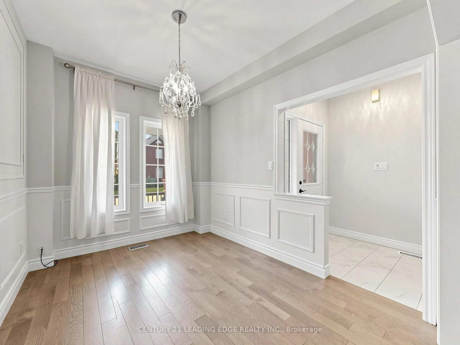 Photo 3 of 24 Saltspring Drive, Markham, Greensborough — HOMEH
