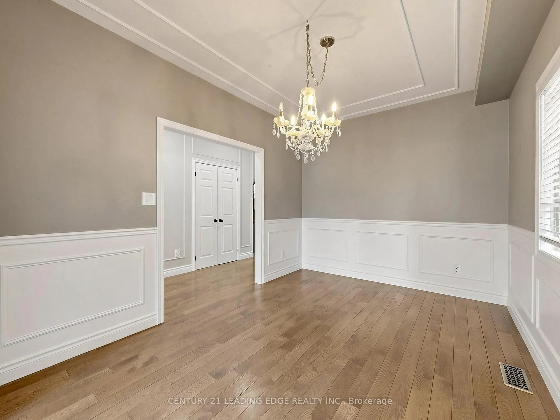 Photo 6 of 24 Saltspring Drive, Markham, Greensborough — HOMEH