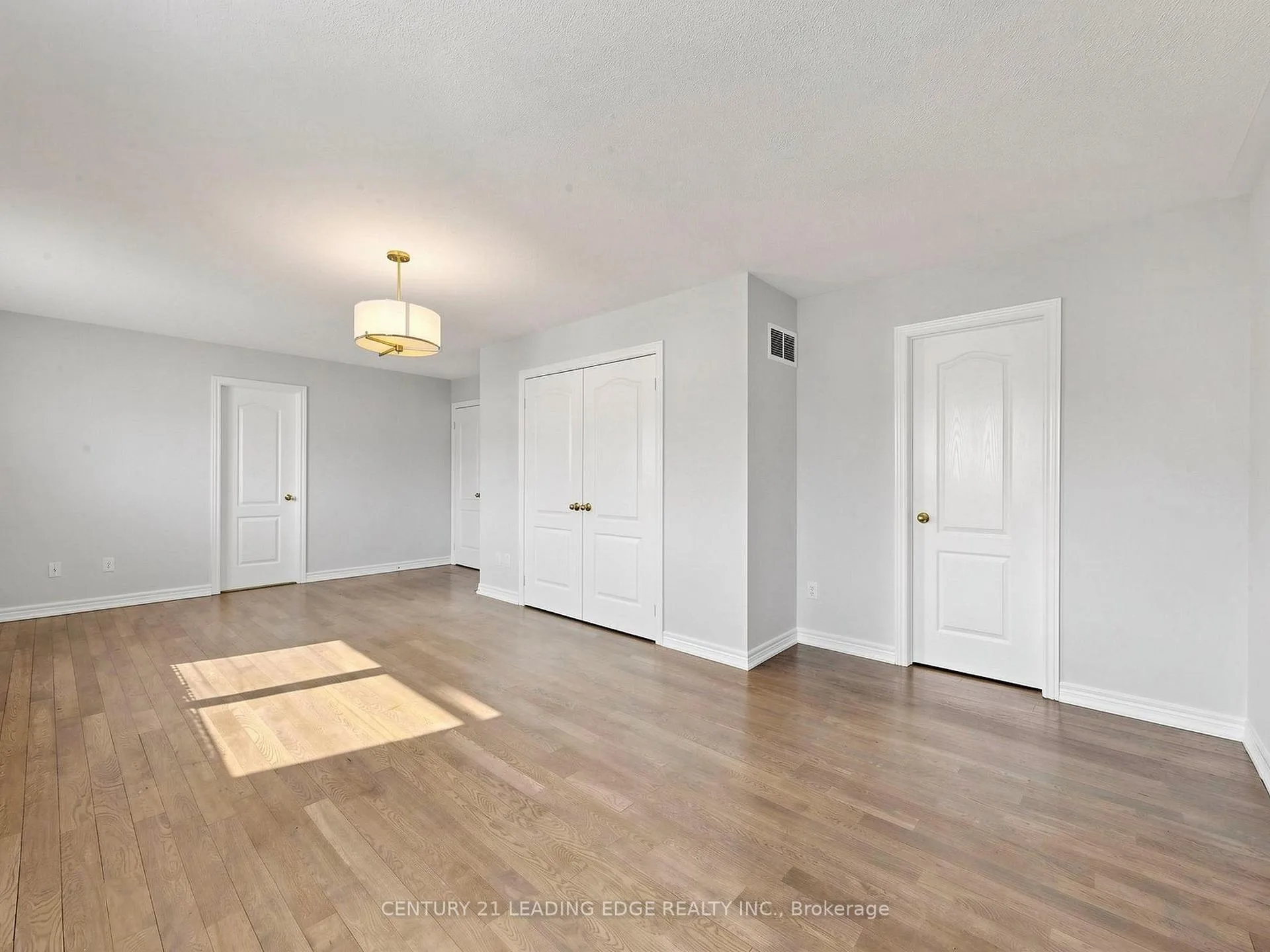 Photo 20 of 24 Saltspring Drive, Markham, Greensborough — HOMEH