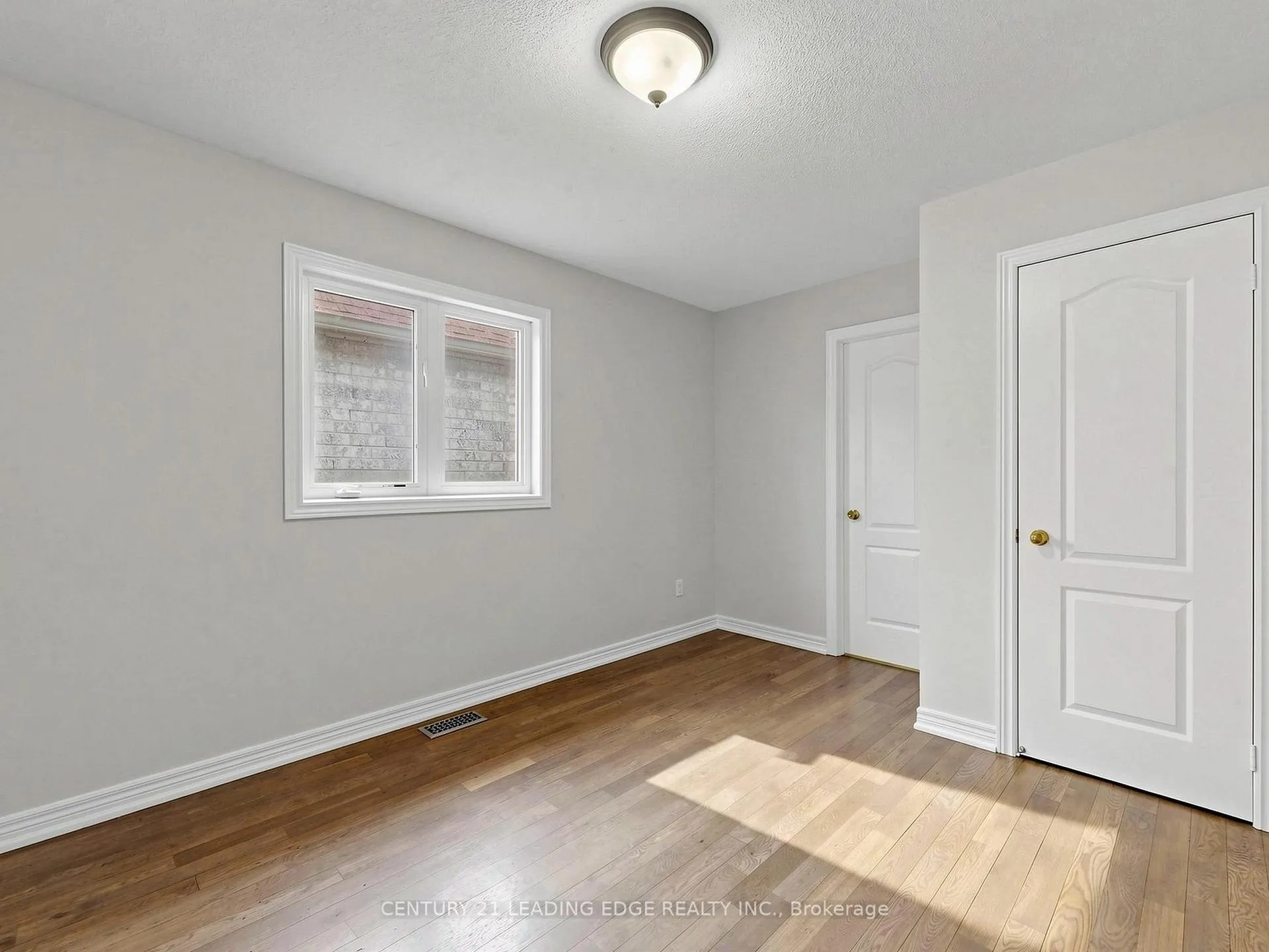Photo 23 of 24 Saltspring Drive, Markham, Greensborough — HOMEH