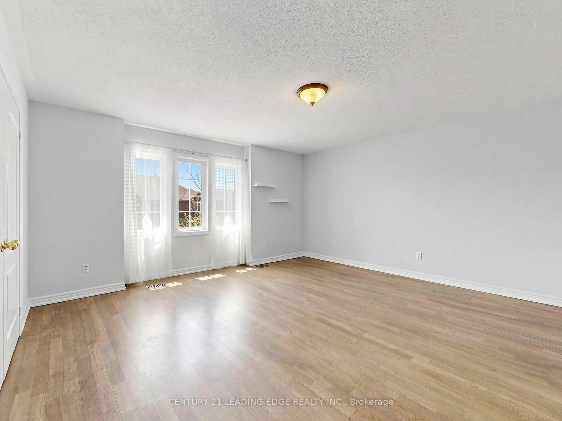 Photo 25 of 24 Saltspring Drive, Markham, Greensborough — HOMEH
