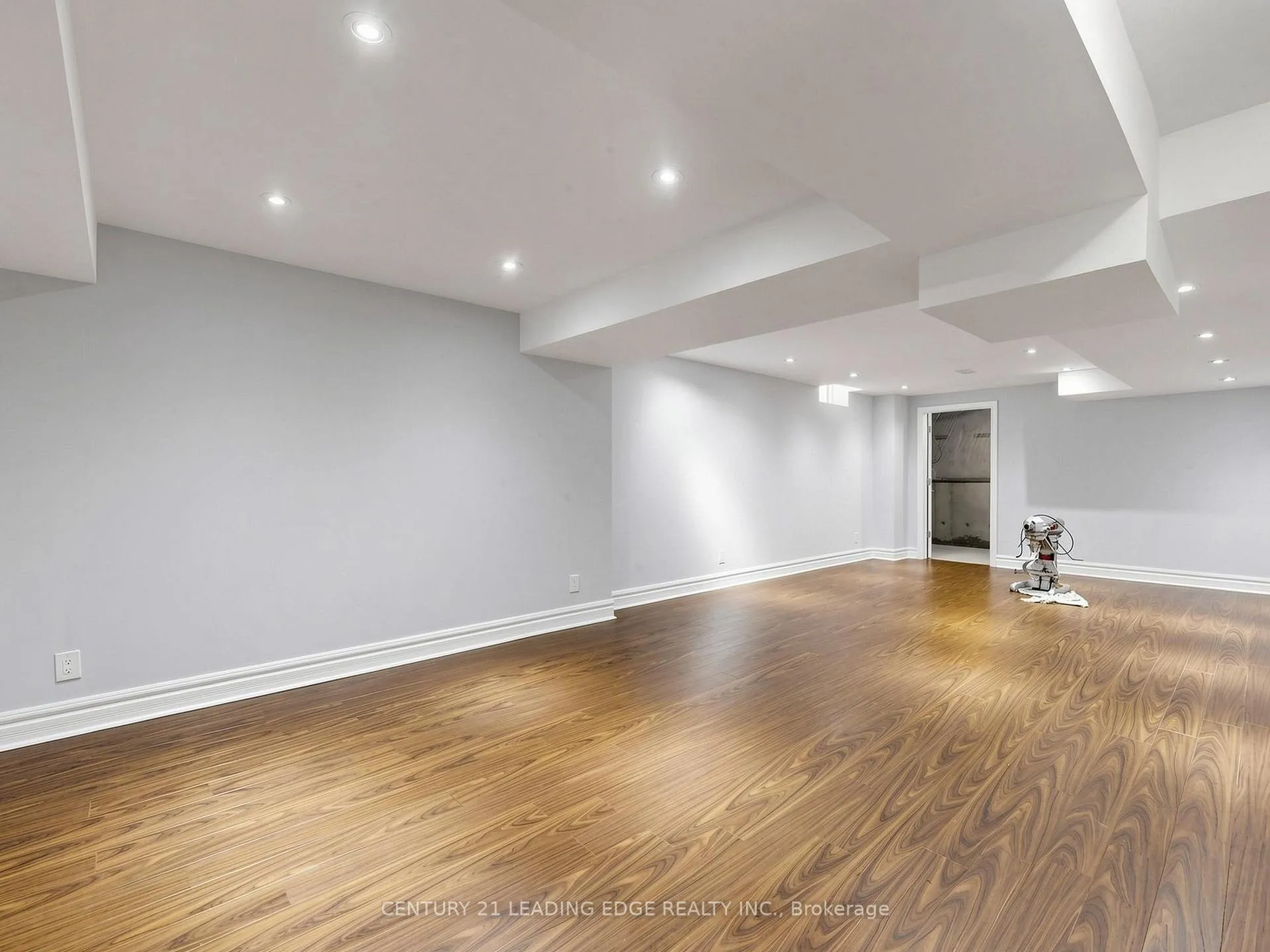 Photo 34 of 24 Saltspring Drive, Markham, Greensborough — HOMEH