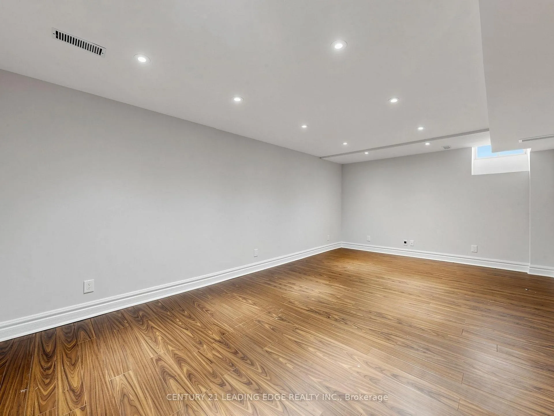 Photo 35 of 24 Saltspring Drive, Markham, Greensborough — HOMEH