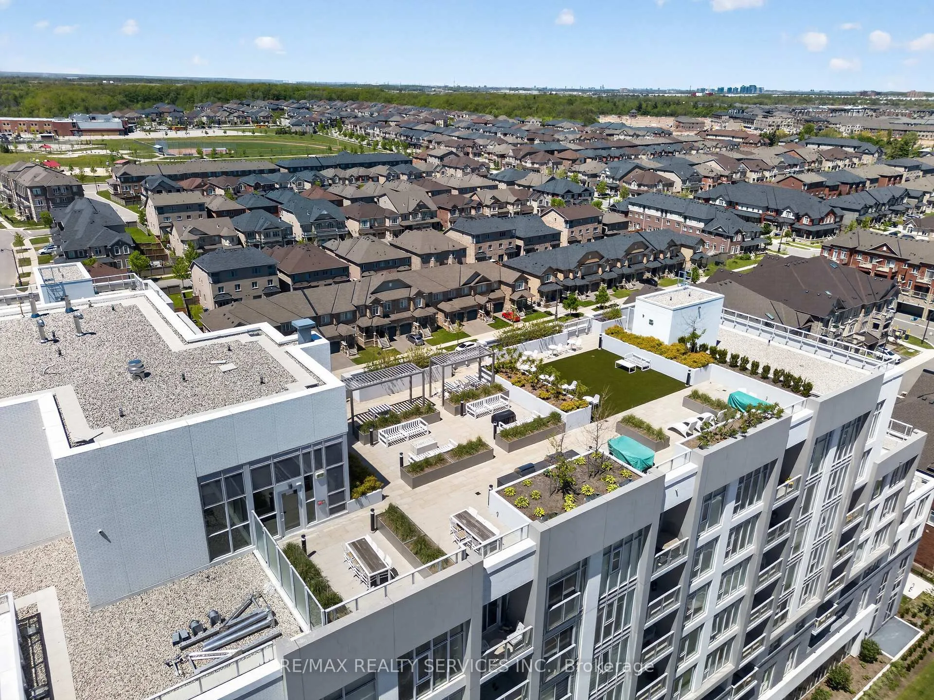 Photo 6 of Unit 426, 412 Silver Maple Road, Oakville, Joshua Meadows — HOMEH