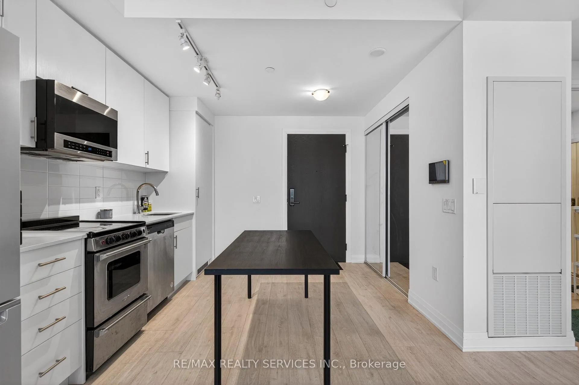 Photo 18 of Unit 426, 412 Silver Maple Road, Oakville, Joshua Meadows — HOMEH