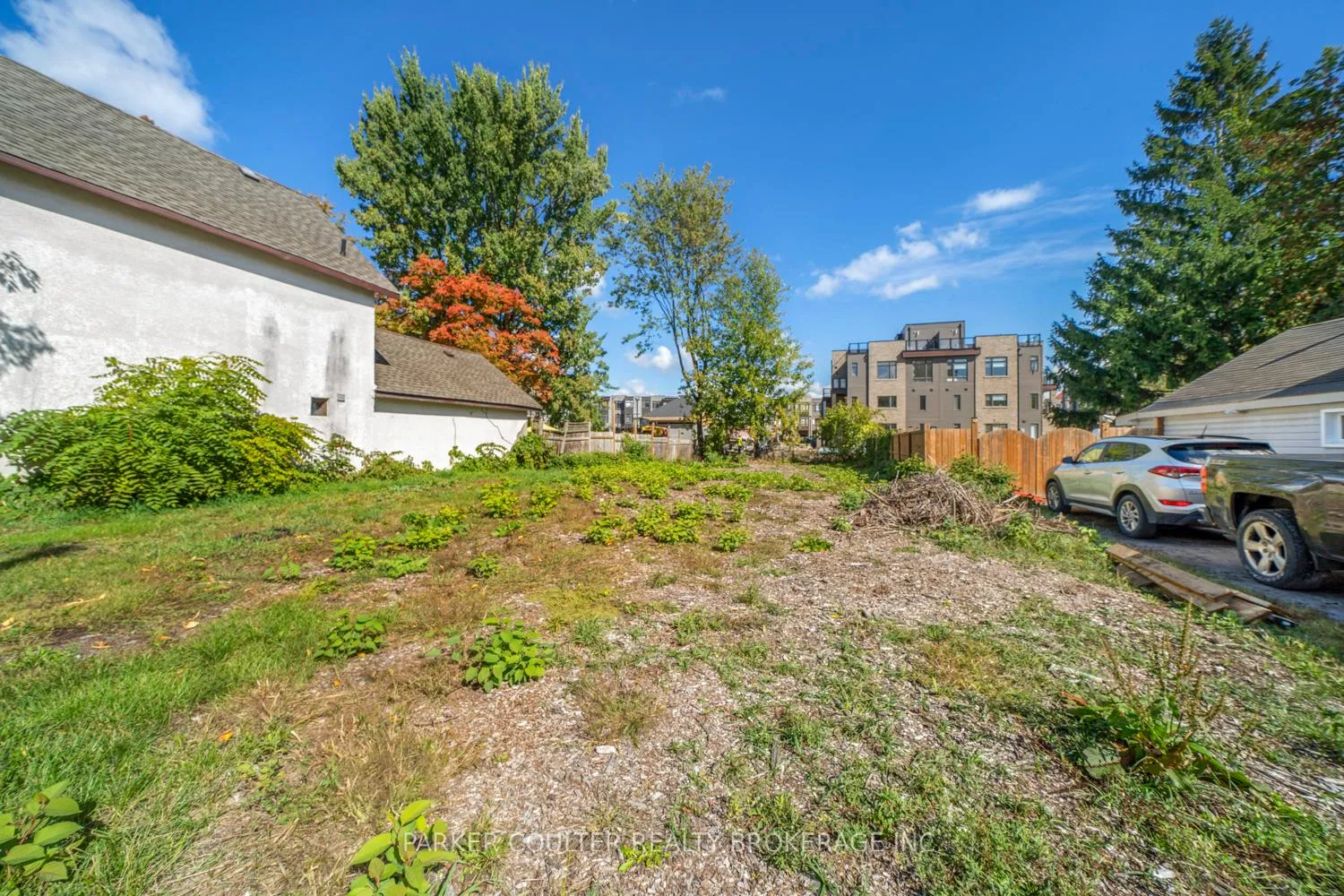 Photo 2 of 58 Scott Street, Orillia — HOMEH