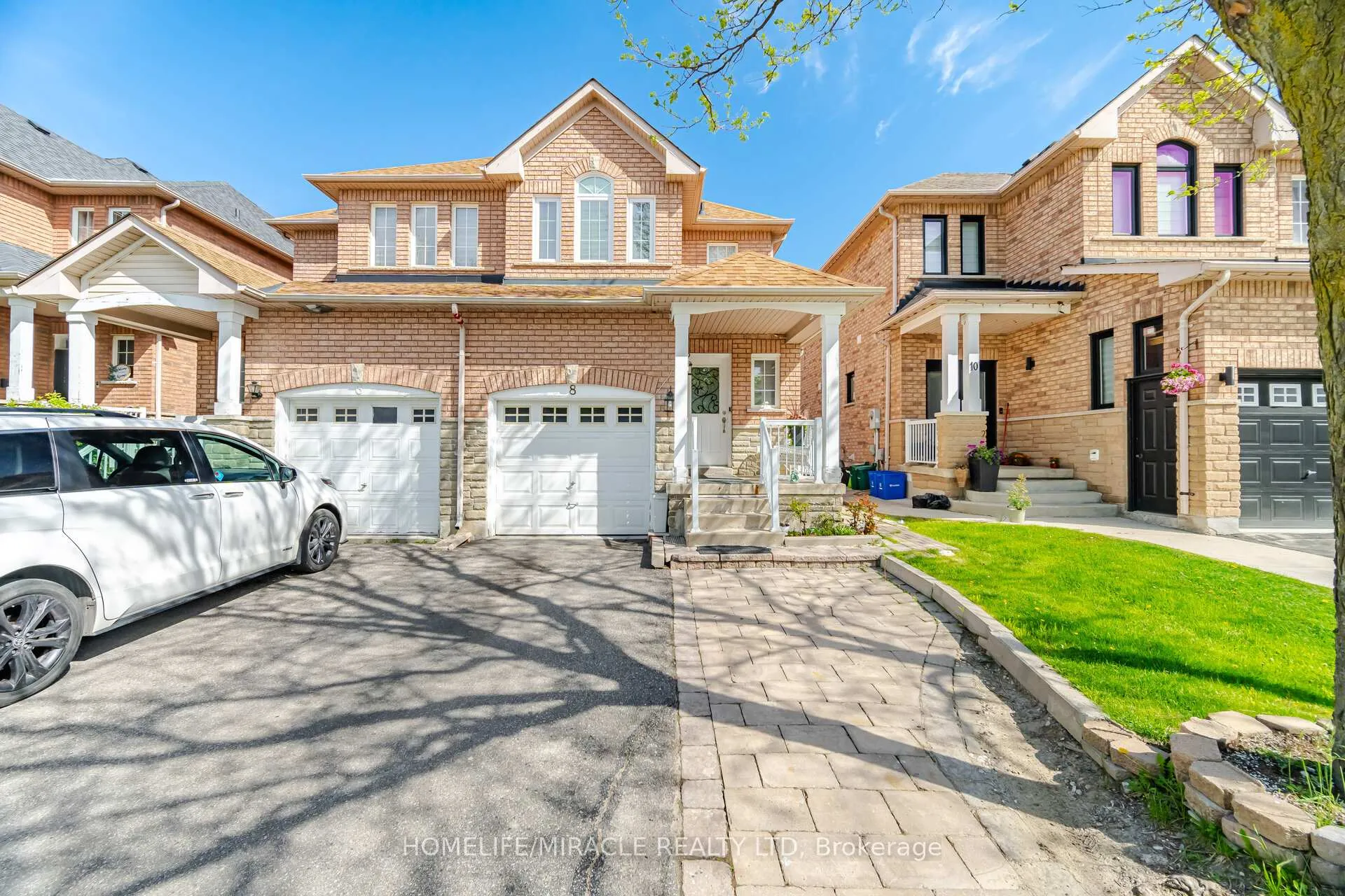 Photo 3 of 8 Nasir Crescent, Vaughan, Vellore Village — HOMEH