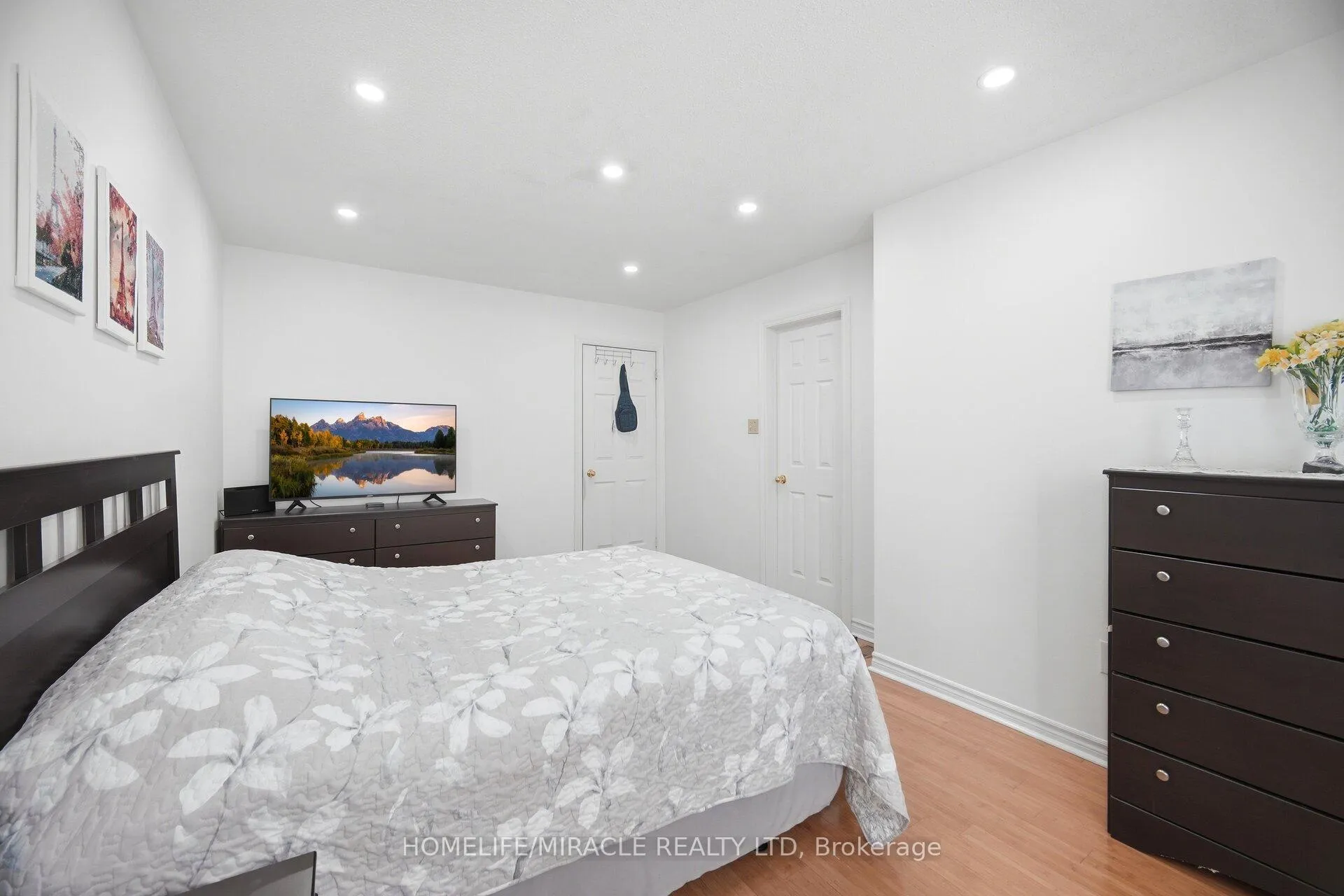 Photo 24 of 8 Nasir Crescent, Vaughan, Vellore Village — HOMEH