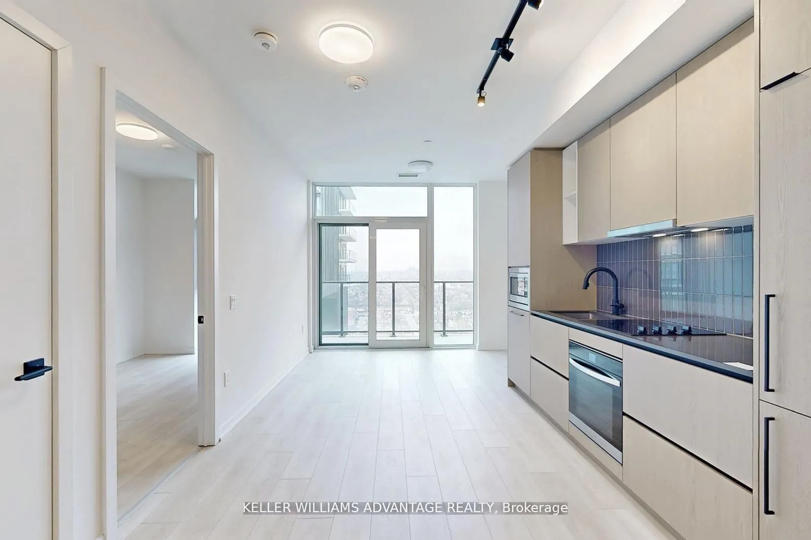 Photo 7 of Unit 2407, 10 Graphophone Grove, Toronto, Dovercourt-Wallace Emerson-Junction — HOMEH