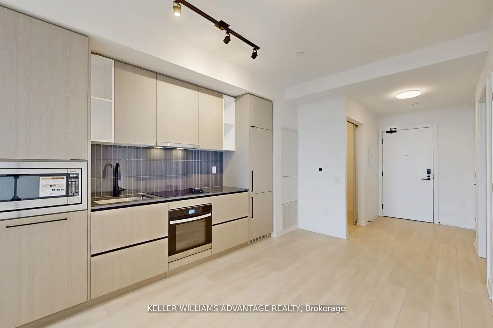 Photo 10 of Unit 2407, 10 Graphophone Grove, Toronto, Dovercourt-Wallace Emerson-Junction — HOMEH
