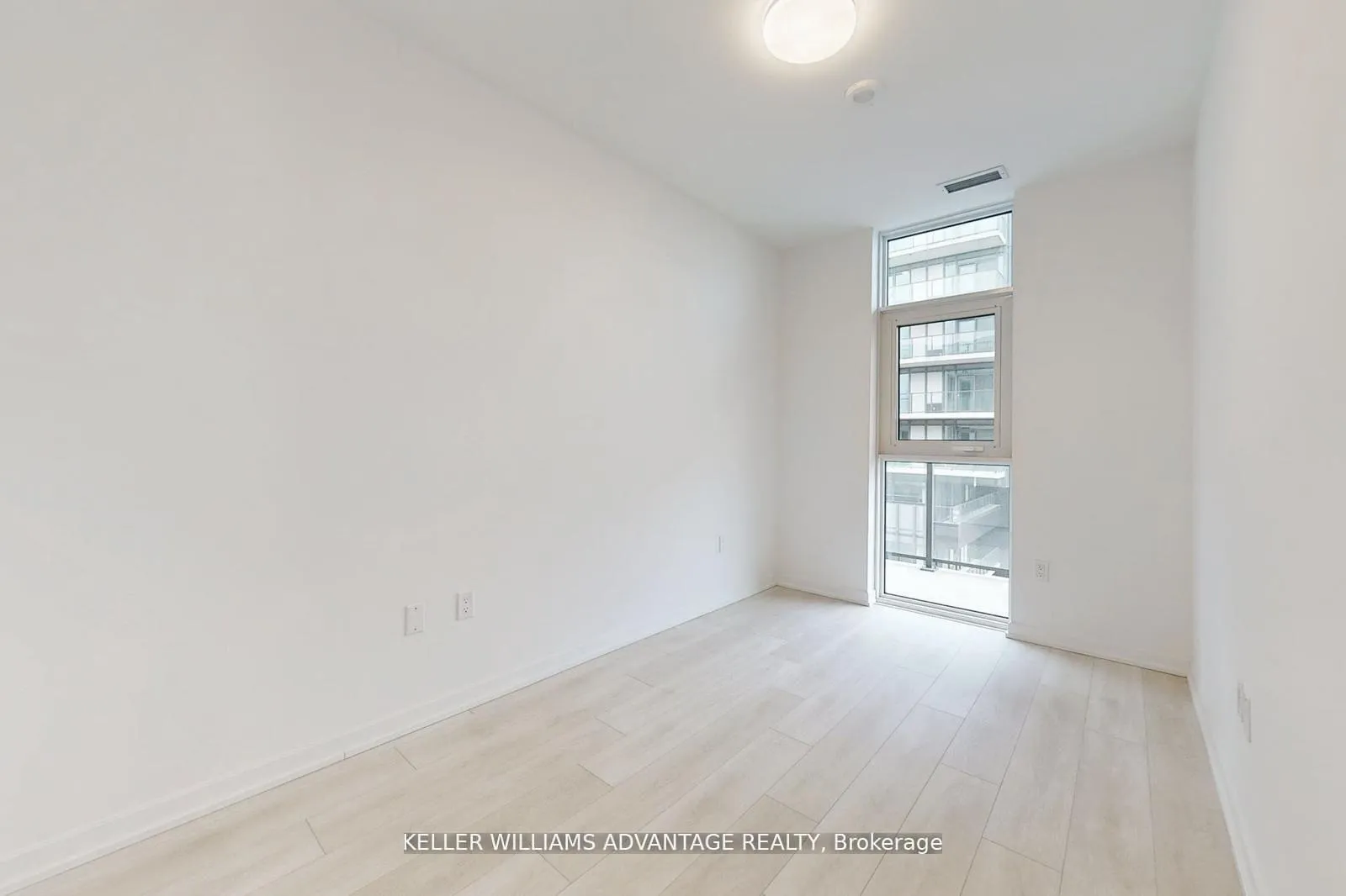 Photo 13 of Unit 2407, 10 Graphophone Grove, Toronto, Dovercourt-Wallace Emerson-Junction — HOMEH
