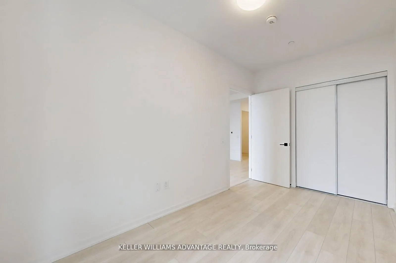 Photo 14 of Unit 2407, 10 Graphophone Grove, Toronto, Dovercourt-Wallace Emerson-Junction — HOMEH