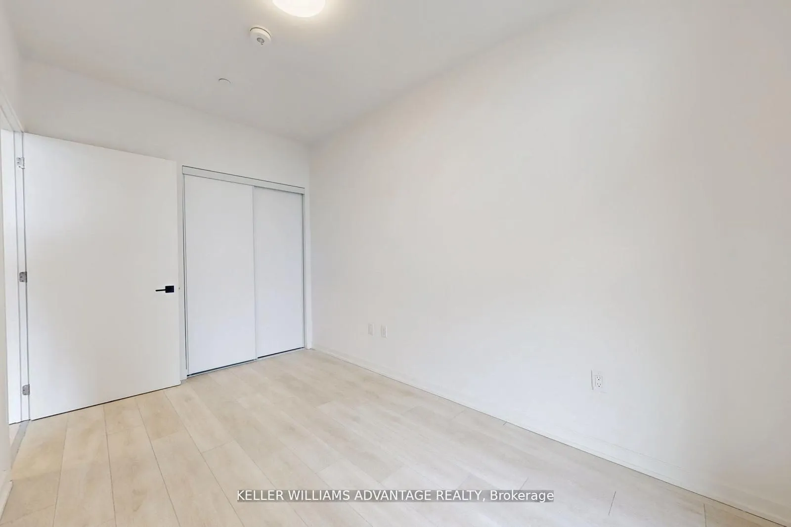 Photo 15 of Unit 2407, 10 Graphophone Grove, Toronto, Dovercourt-Wallace Emerson-Junction — HOMEH