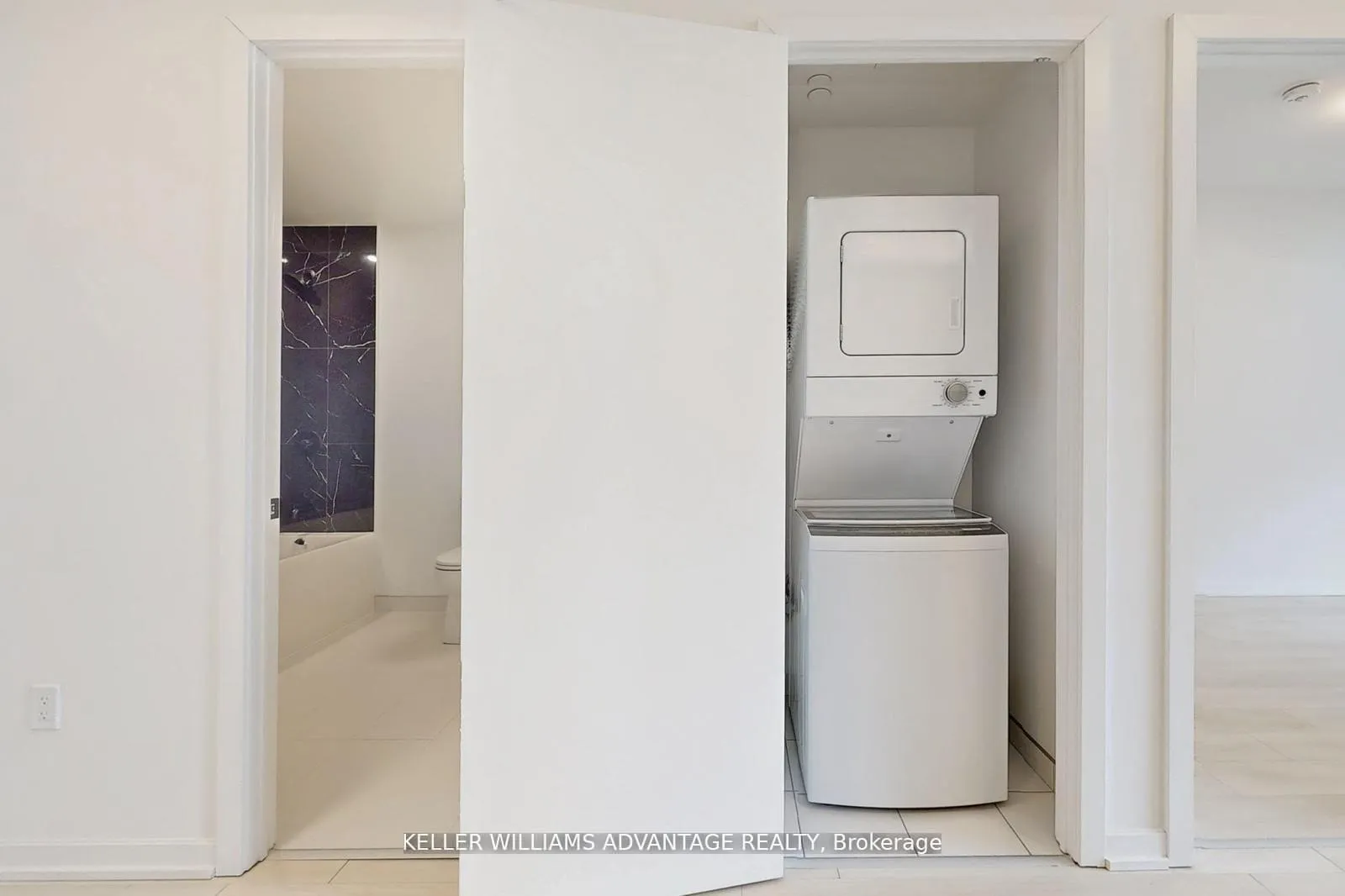 Photo 16 of Unit 2407, 10 Graphophone Grove, Toronto, Dovercourt-Wallace Emerson-Junction — HOMEH
