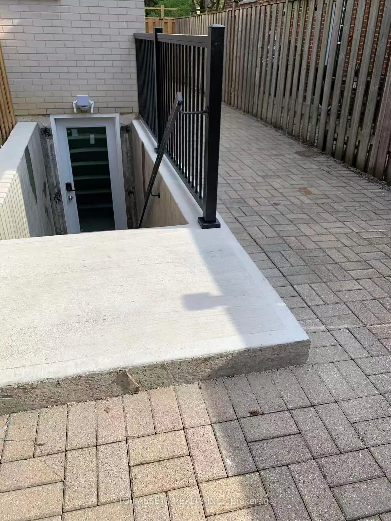 Photo 6 of Unit Basement, 178 Royal Orchard (Basement) Boulevard, Markham, Royal Orchard — HOMEH