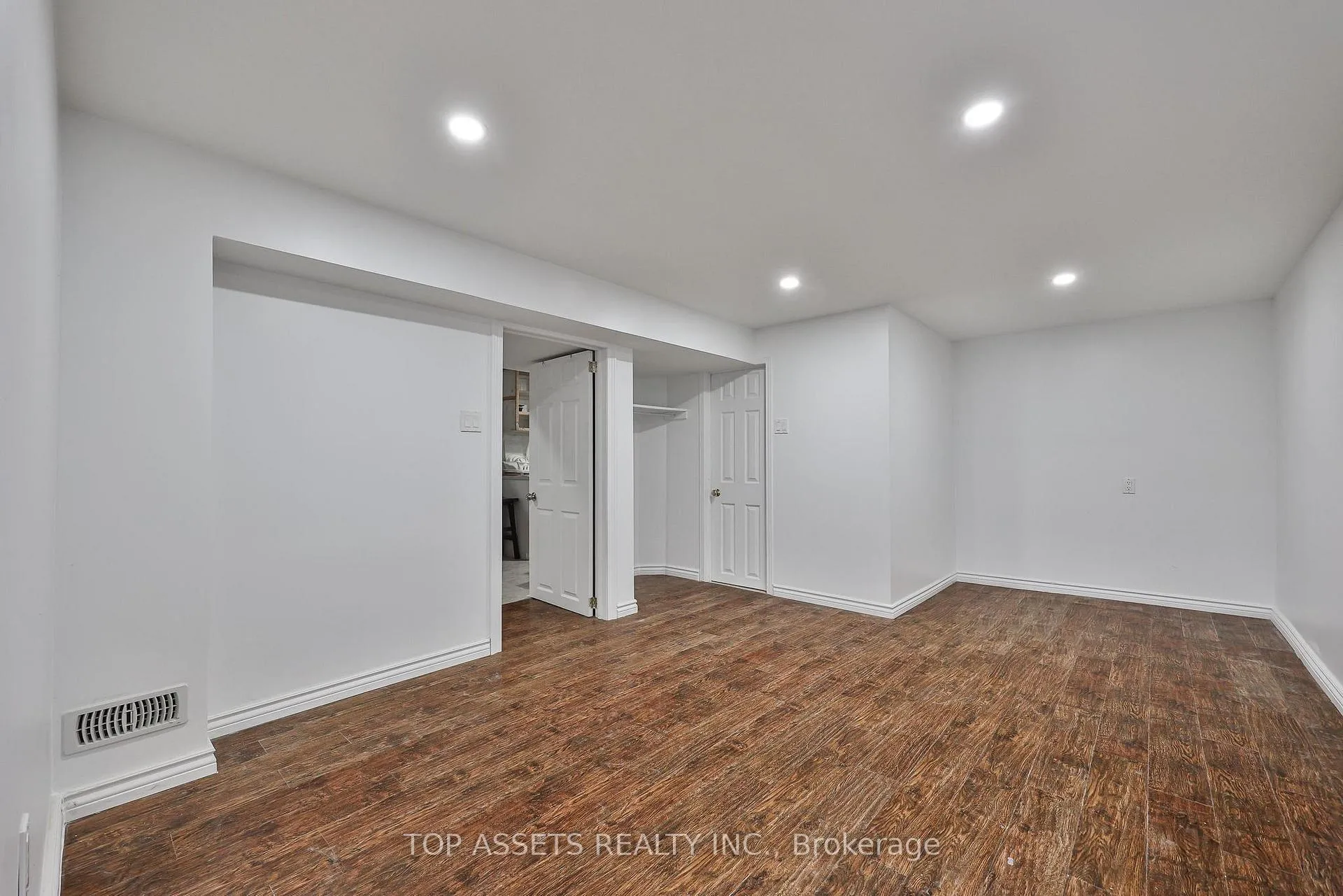 Photo 8 of Unit Basement, 178 Royal Orchard (Basement) Boulevard, Markham, Royal Orchard — HOMEH