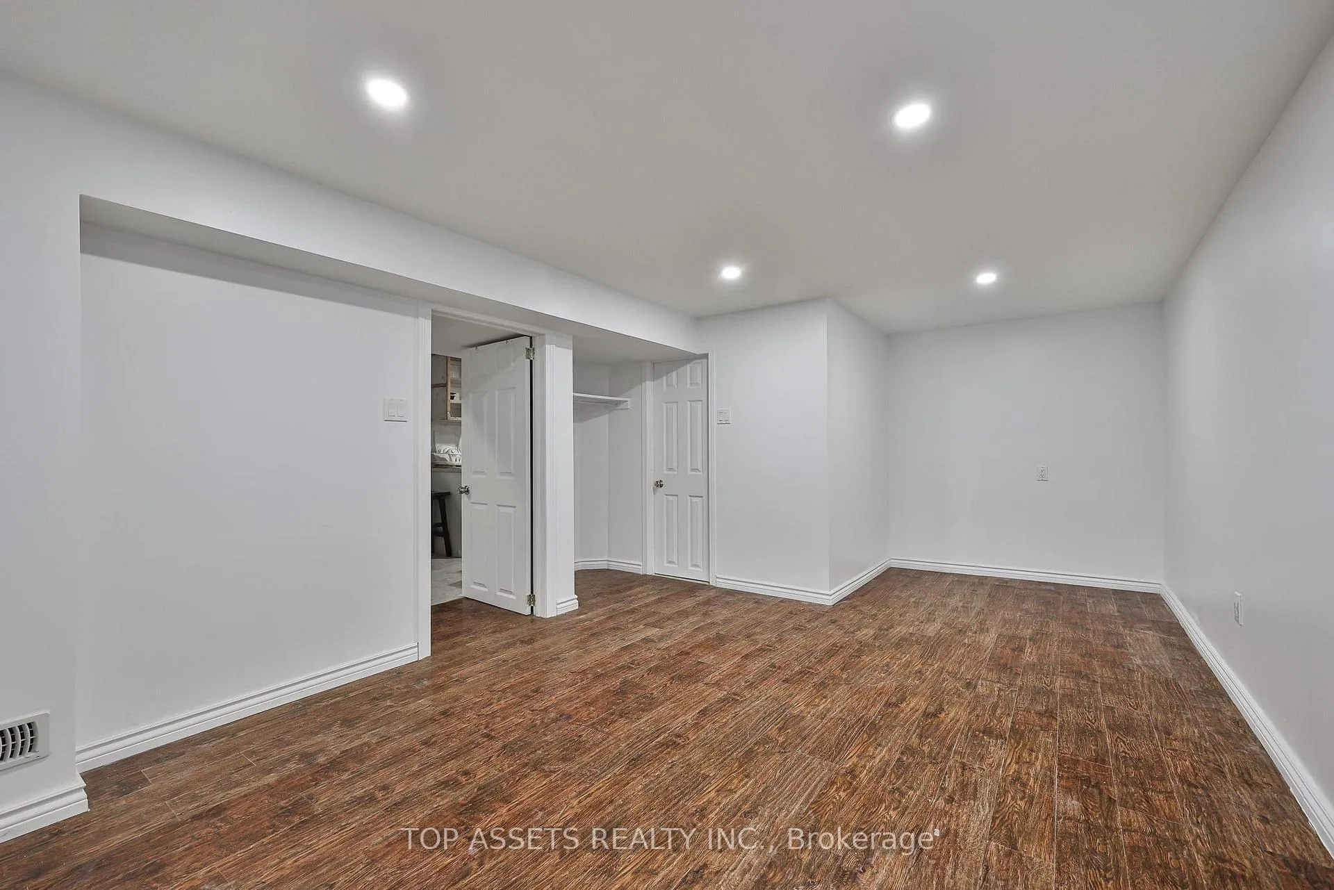 Photo 10 of Unit Basement, 178 Royal Orchard (Basement) Boulevard, Markham, Royal Orchard — HOMEH