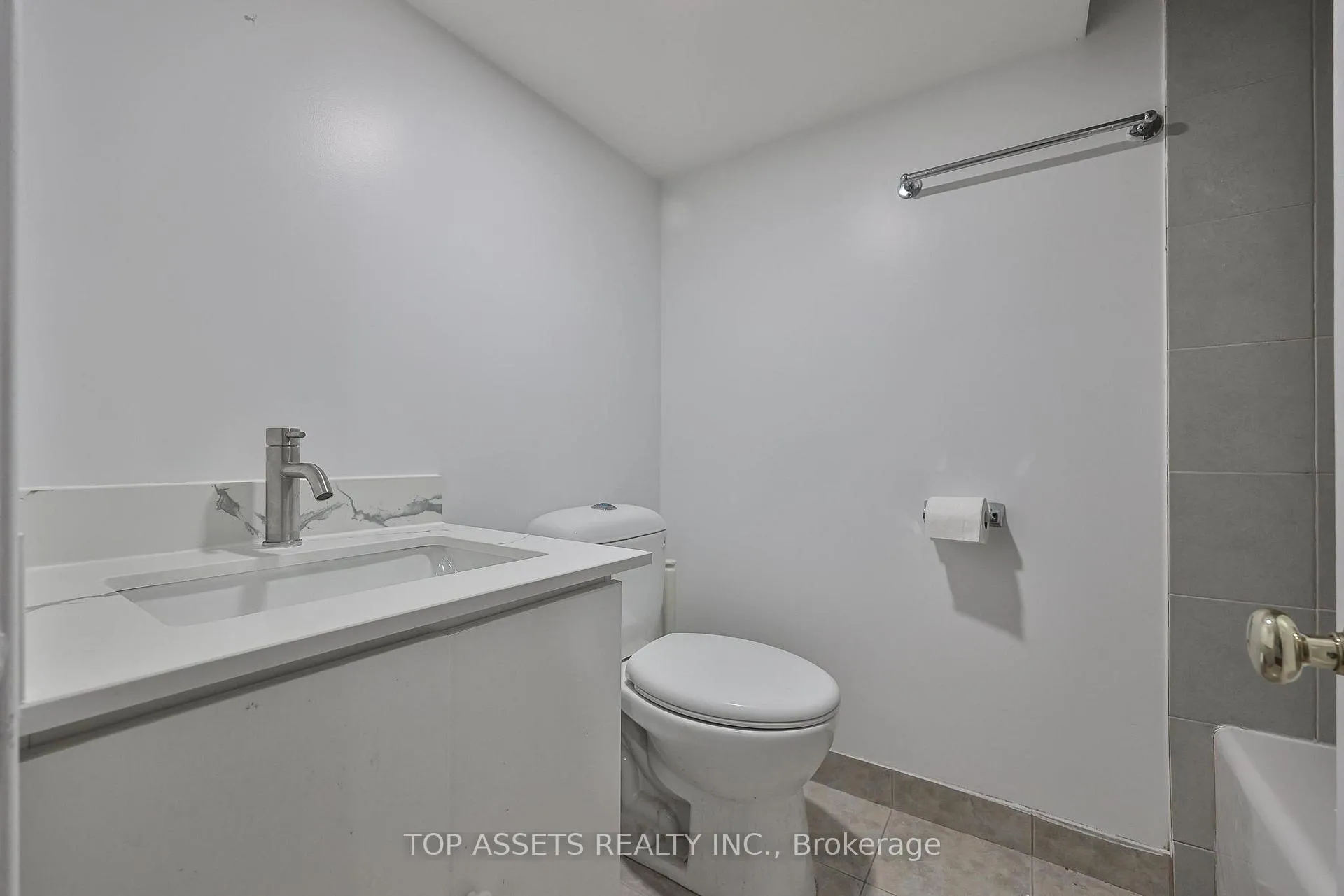 Photo 16 of Unit Basement, 178 Royal Orchard (Basement) Boulevard, Markham, Royal Orchard — HOMEH