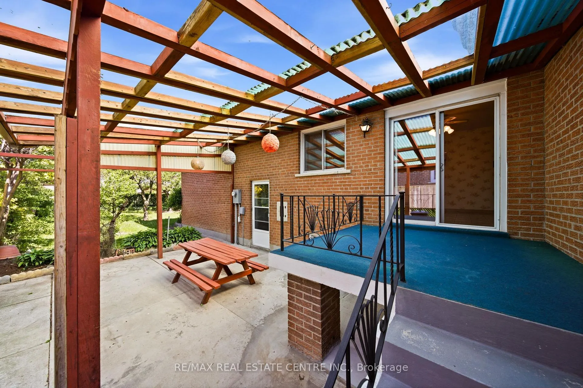 Photo 36 of 893 Hollowtree Crescent, Mississauga, Applewood — HOMEH