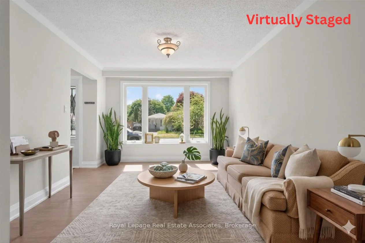 Photo 4 of 2663 Widemarr Road, Mississauga, Clarkson — HOMEH
