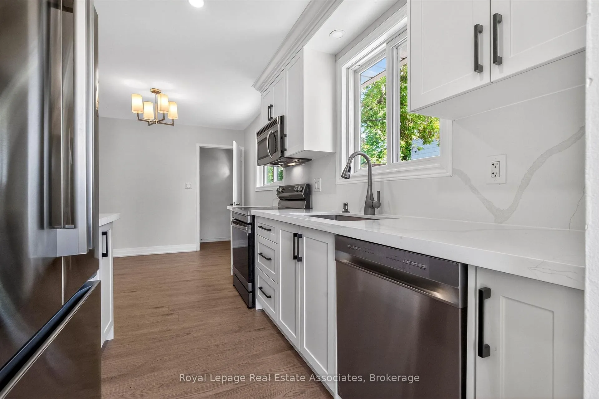 Photo 9 of 2663 Widemarr Road, Mississauga, Clarkson — HOMEH