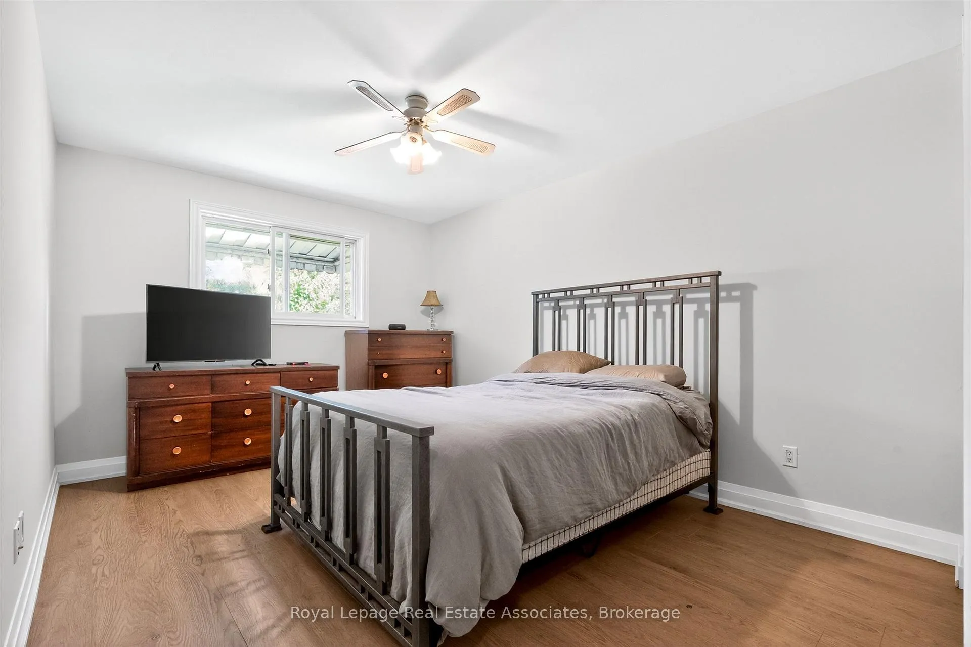 Photo 18 of 2663 Widemarr Road, Mississauga, Clarkson — HOMEH