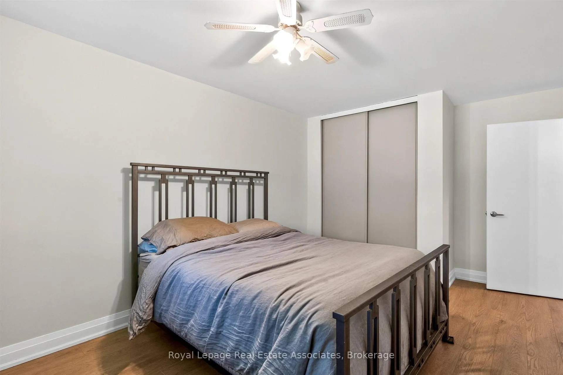 Photo 19 of 2663 Widemarr Road, Mississauga, Clarkson — HOMEH