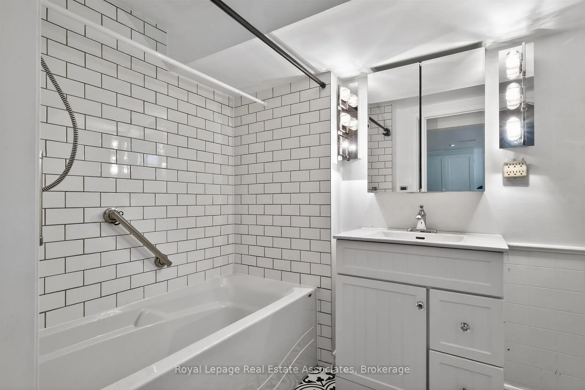 Photo 30 of 2663 Widemarr Road, Mississauga, Clarkson — HOMEH
