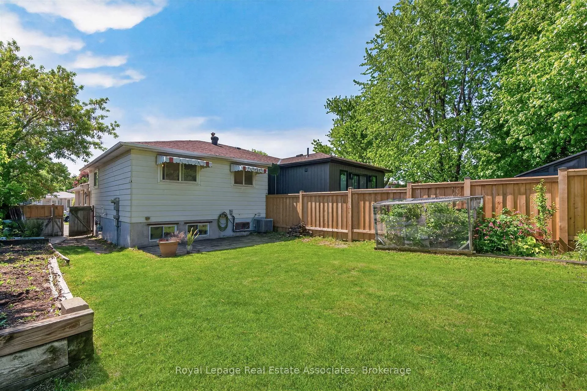 Photo 33 of 2663 Widemarr Road, Mississauga, Clarkson — HOMEH