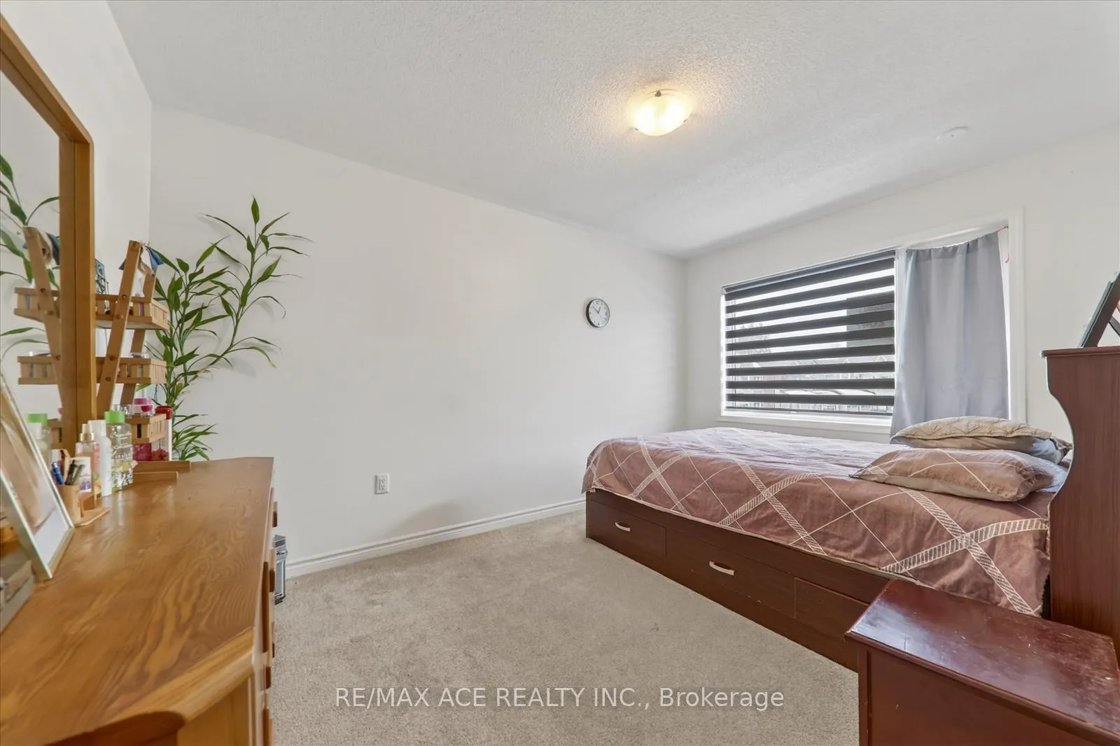 Photo 18 of 1419 Mockingbird Square, Pickering, Rural Pickering — HOMEH