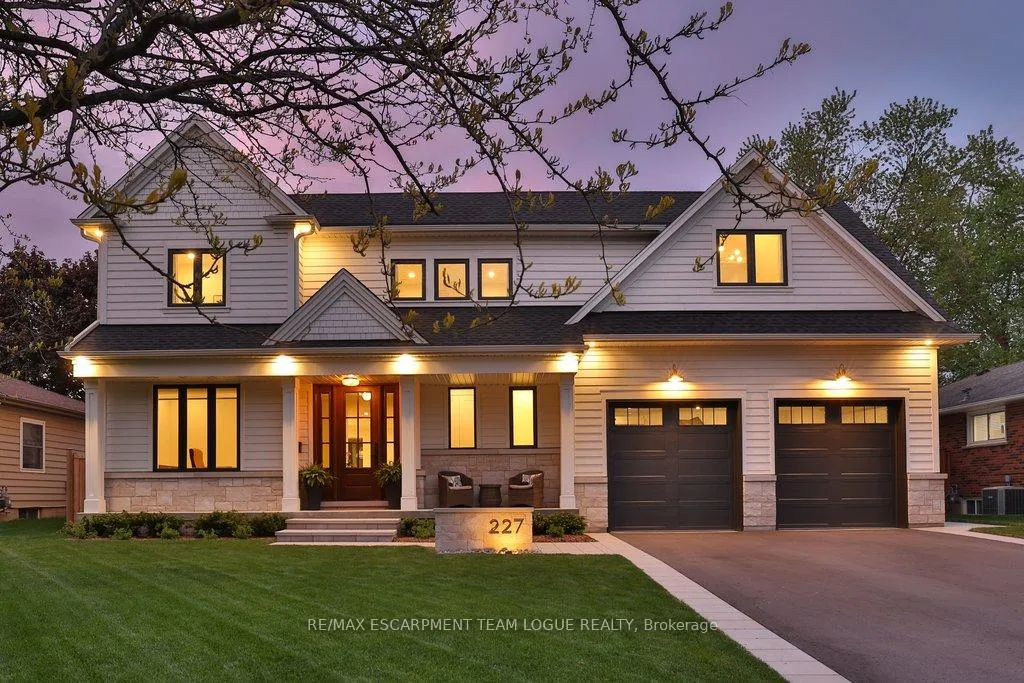 Photo 1 of 227 Tuck Drive, Burlington, Shoreacres — HOMEH