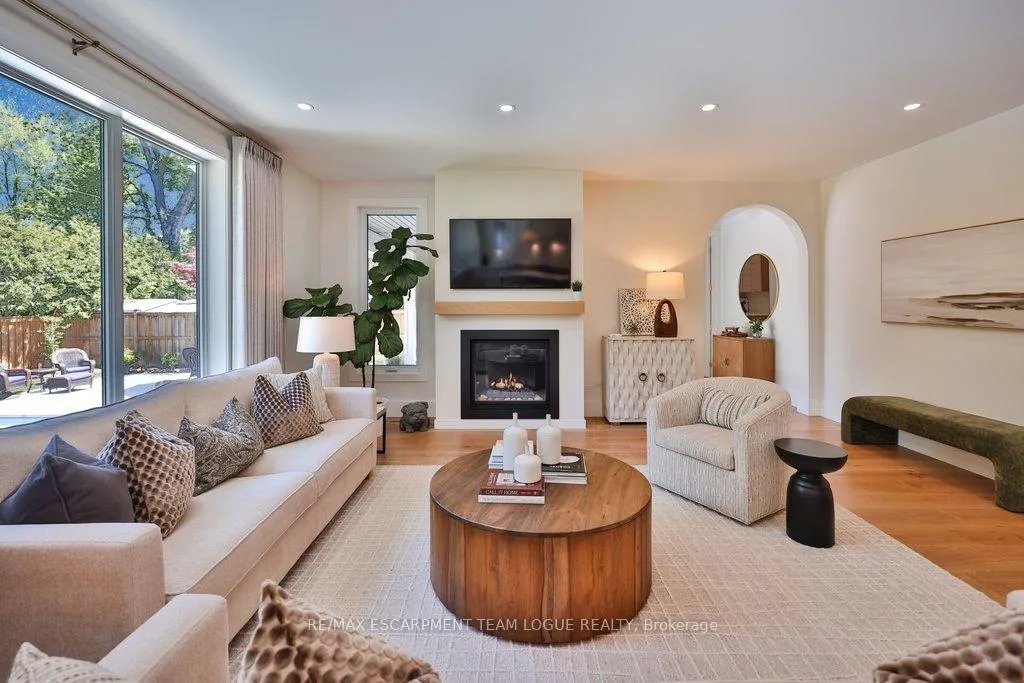 Photo 8 of 227 Tuck Drive, Burlington, Shoreacres — HOMEH