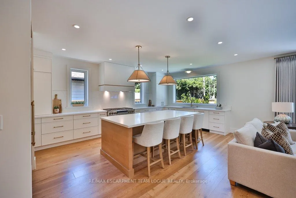 Photo 10 of 227 Tuck Drive, Burlington, Shoreacres — HOMEH