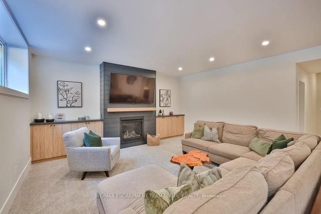 Photo 31 of 227 Tuck Drive, Burlington, Shoreacres — HOMEH