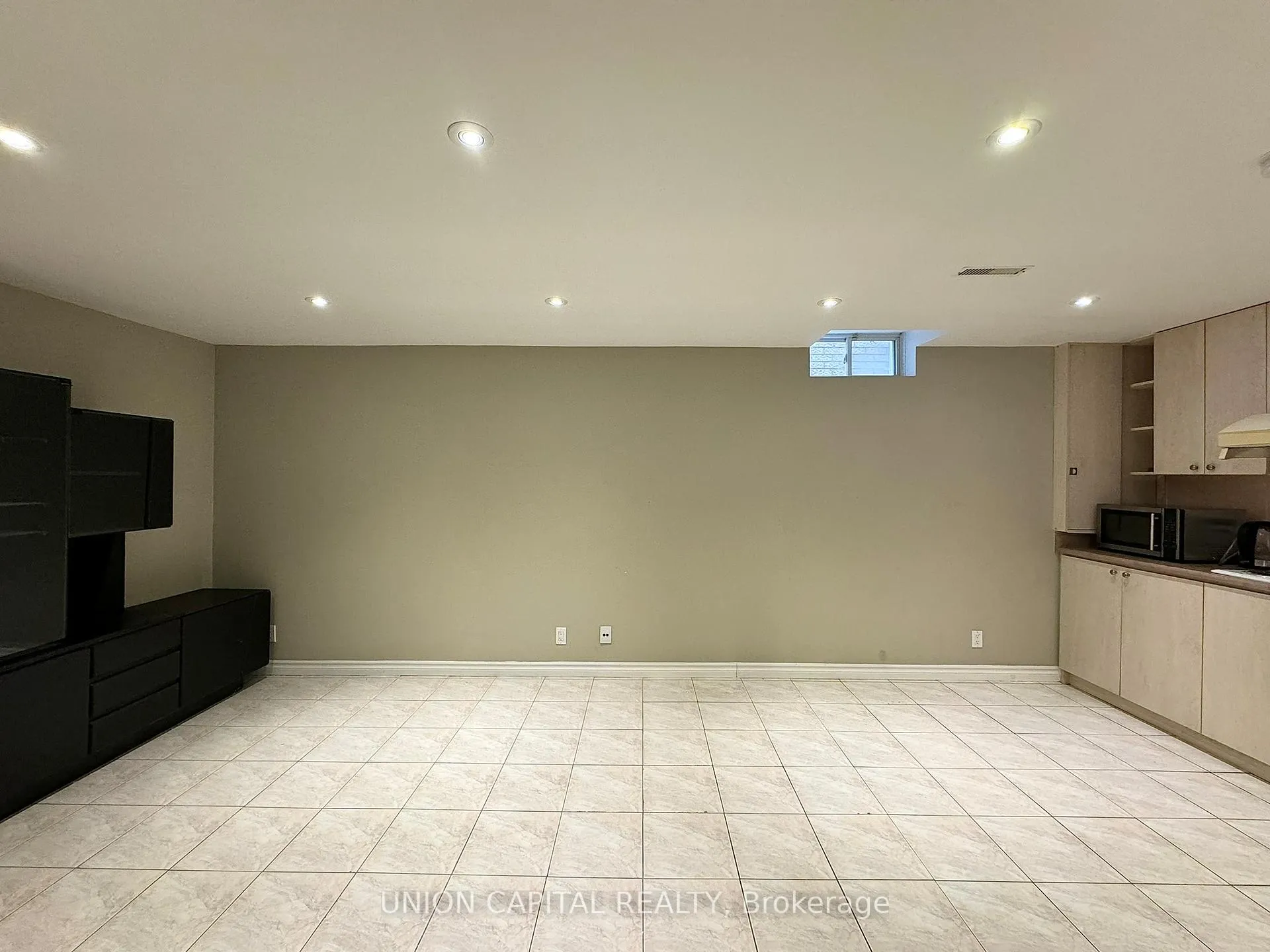 Photo 2 of Unit Basement, 73 Manston Crescent, Markham, Milliken Mills East — HOMEH