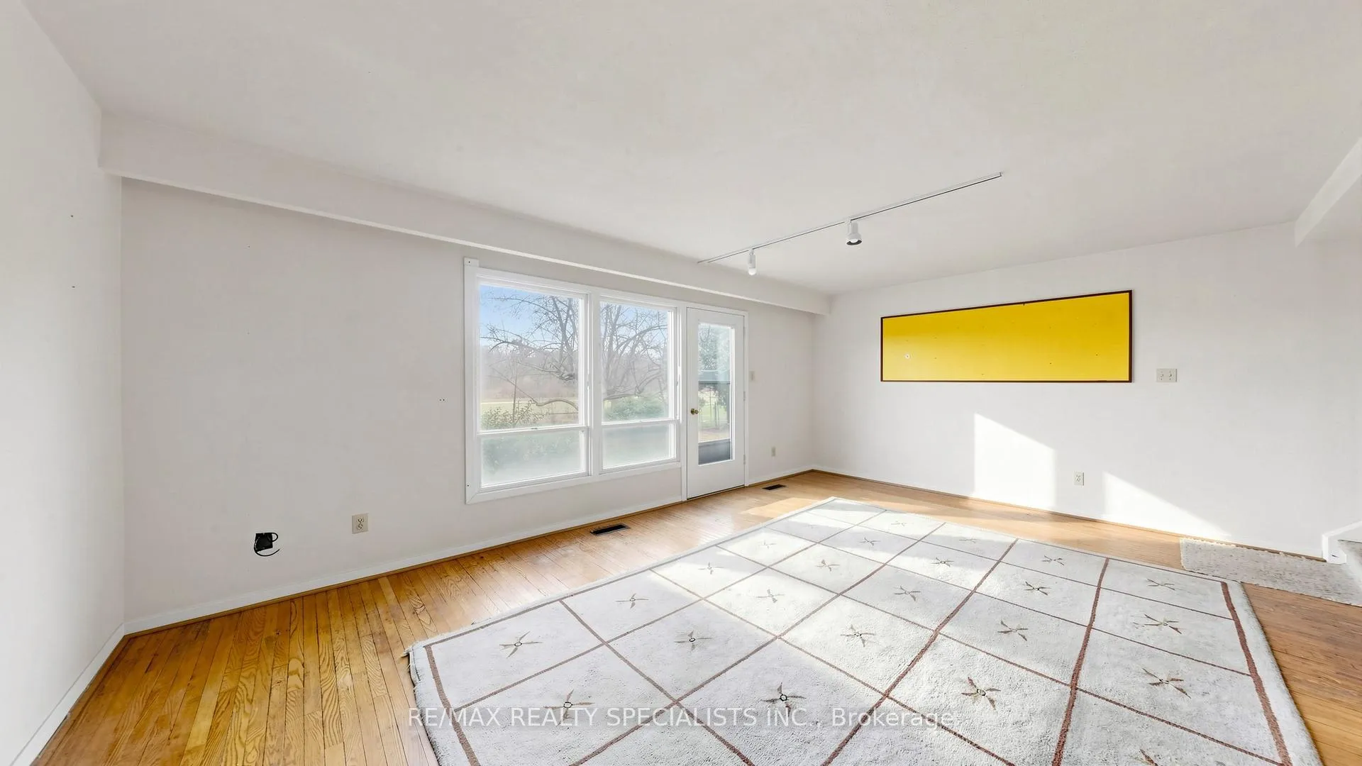 Photo 4 of 2538 Barcella Crescent, Mississauga, Sheridan — HOMEH