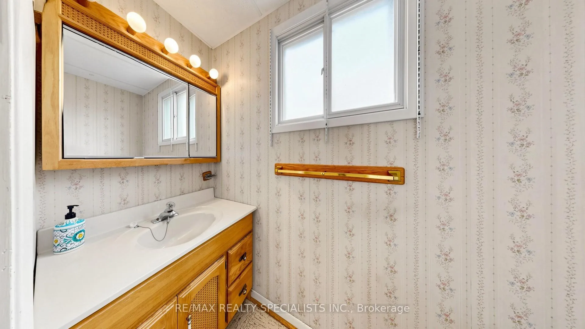Photo 14 of 2538 Barcella Crescent, Mississauga, Sheridan — HOMEH