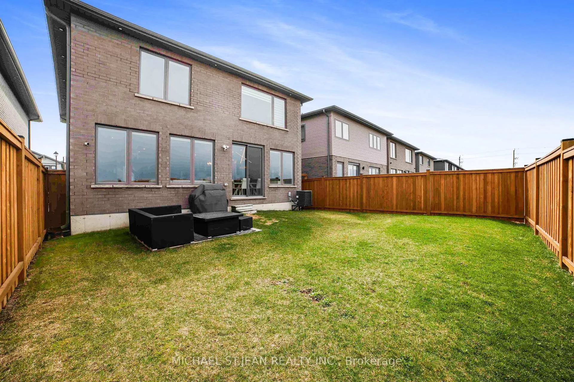 Photo 37 of 116 Bedrock Drive, Hamilton, Stoney Creek Mountain — HOMEH