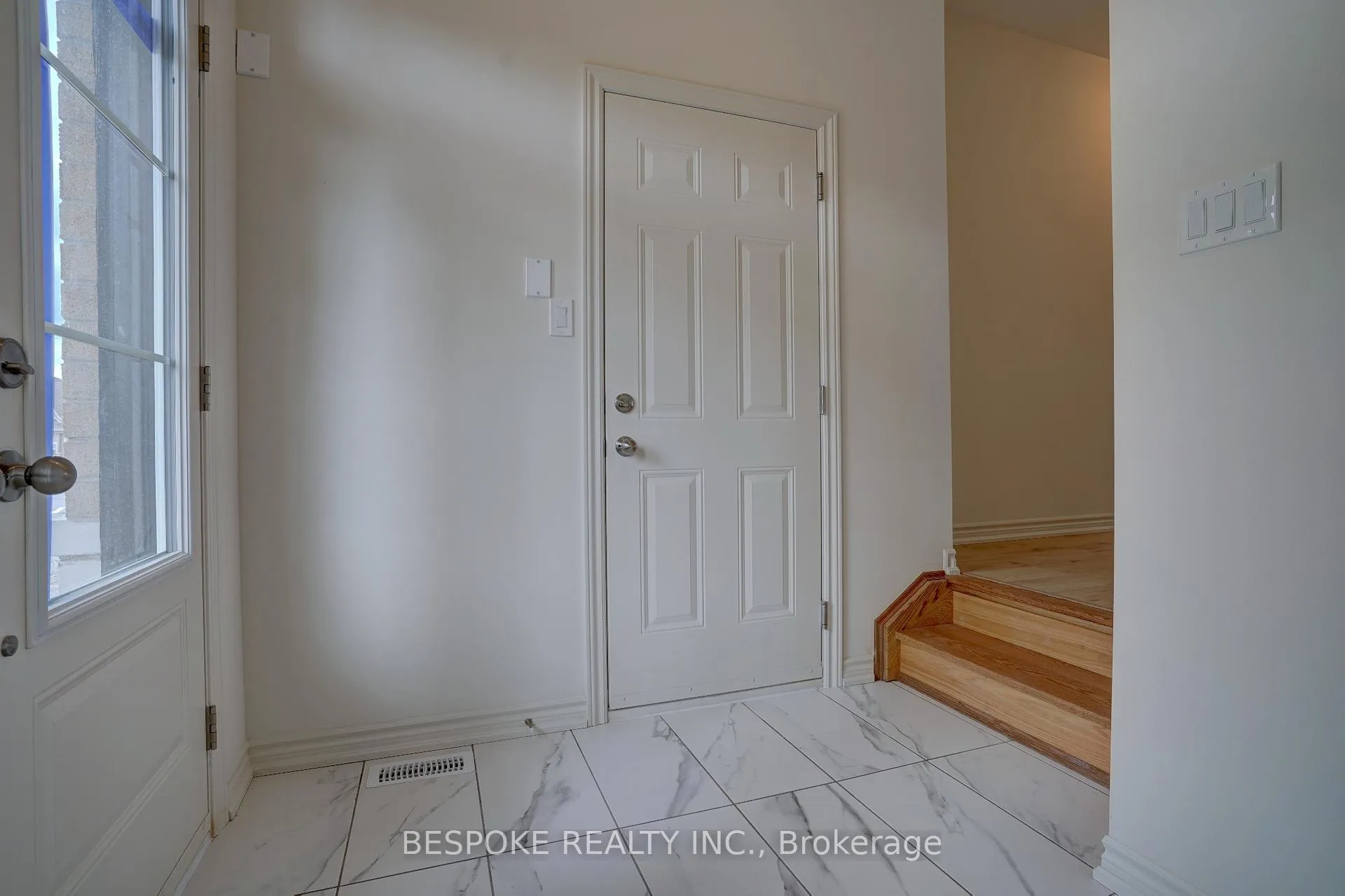 Photo 4 of 1046 Denton Drive, Cobourg — HOMEH