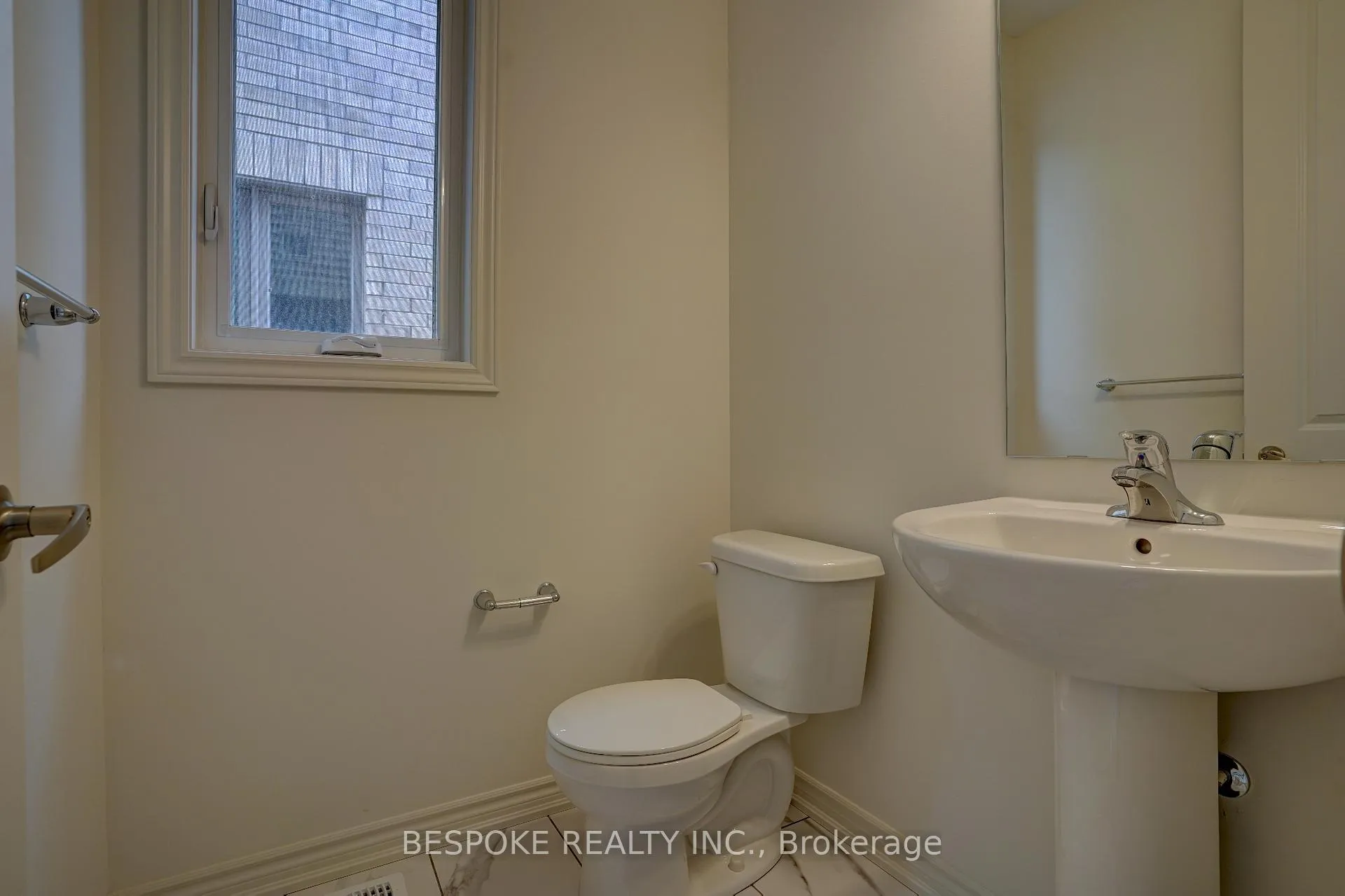 Photo 15 of 1046 Denton Drive, Cobourg — HOMEH