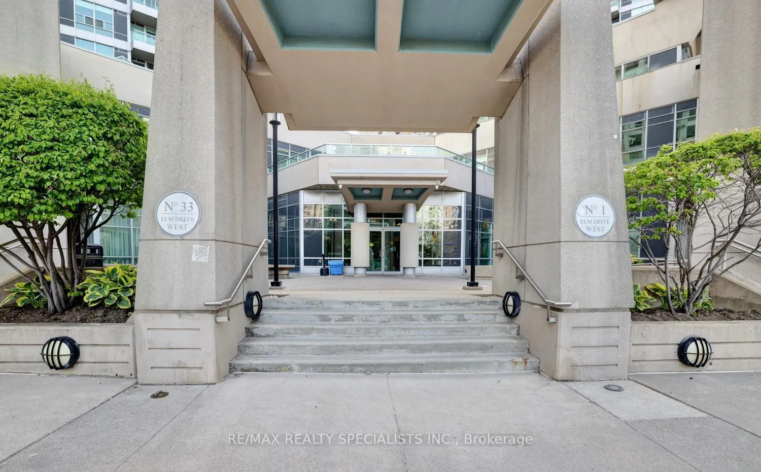 Photo 2 of Unit 2108, 33 Elm Drive, Mississauga, City Centre — HOMEH